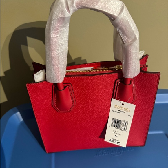 Michael Kors red bag - Picture 3 of 3